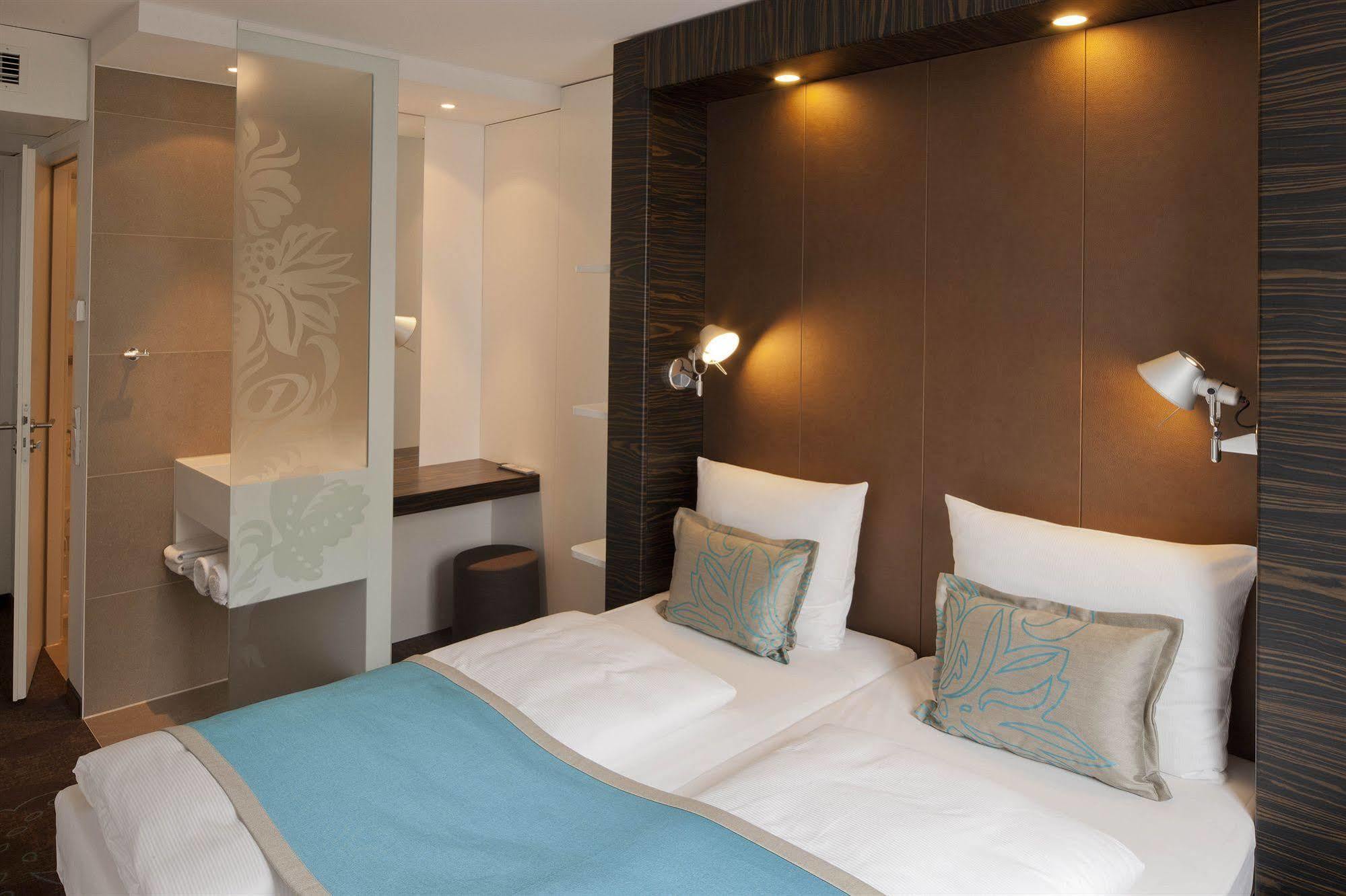 Motel One Hamburg-Altona Hamburgo Exterior foto