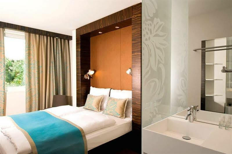 Motel One Hamburg-Altona Hamburgo Exterior foto